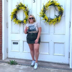 Meet your Posher, Sayre